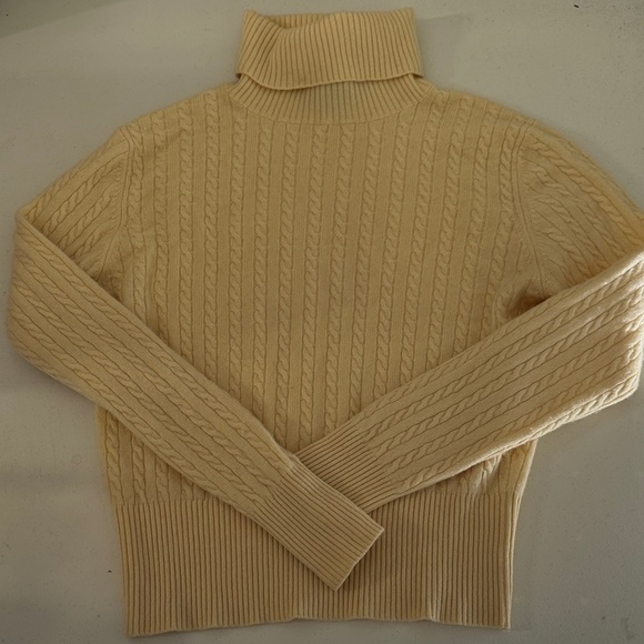 Mariele Waithe Sweaters - Cozy Women's yellow Cable Knit Turtleneck Sweater